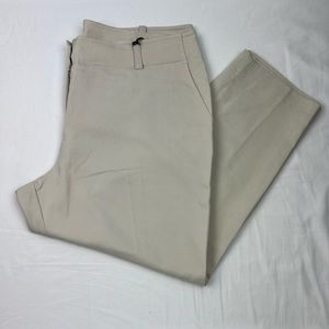 Prologue Women mid rise Cropped Trousers, size 16